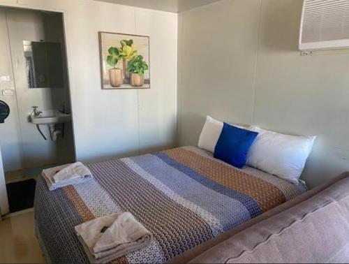 Longreach Caravan and Cabin Park in Longreach