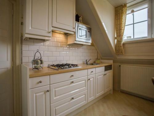 Konyha, Boutique Apartment in Ritthem with Terrace in Roosendaal