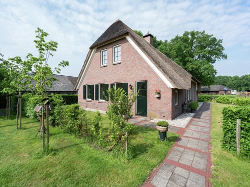 A szálláshely kívülről, Farmhouse in Rheeze near Forest and Meadows in Rheeze