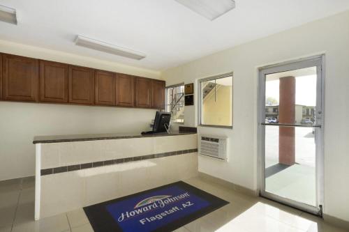 Előcsarnok, Howard Johnson by Wyndham Flagstaff University West near Thorpe Park