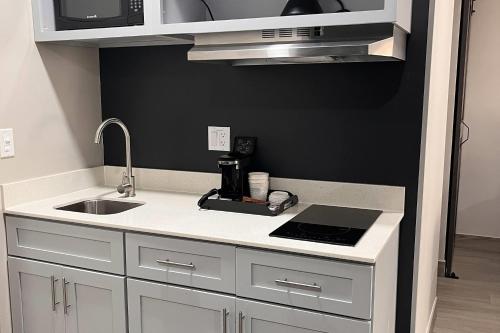 Photo - Howard Johnson by Wyndham Flagstaff University West