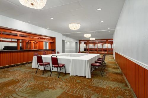 ห้องประชุม / บอลรูม, เบย์มอนต์ บาย วินด์แฮม ซาเลม โรอาโนก แอเรีย (Baymont by Wyndham Salem Roanoke Area) in ซาเลม (VA)