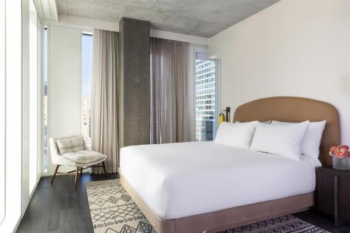 Hyatt Centric Congress Ave Austin Room Type - Deluxe King Room