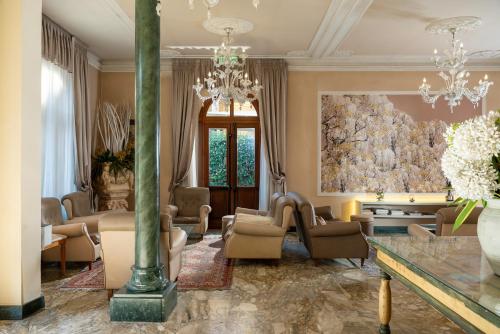 大堂, 埃爾可利尼艾薩維酒店 (Hotel Ercolini e Savi) in 蒙泰卡蒂尼泰爾梅