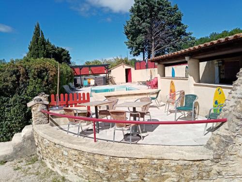 Le Val du Pyrate Petit déj compris, piscine, parking (Le Val du Pyrate Petit dej compris, piscine, parking) in Colonzelle