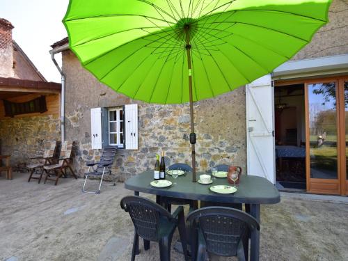Erkély/terasz, Holiday Home in Decize near Beach in Decize