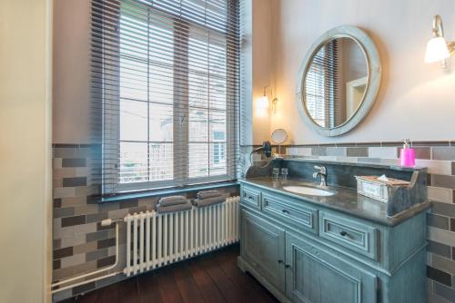 Μπάνιο, Boutique Hotel Huys van Steyns in Τόνγκερεν