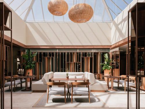 餐廳, 美利亞ME馬貝拉-由美利亞酒店管理 (ME Marbella  by Meliá) in 馬貝拉