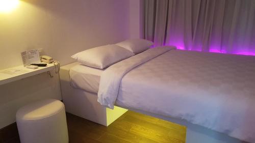 J iCon Hip Hotel