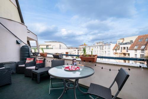 Petit Oasis à Strasbourg (Petit Oasis a Strasbourg) in แลงโกชาร์ม