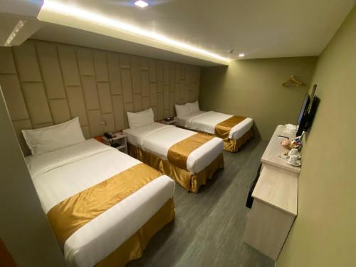 room detail thumbnail 1