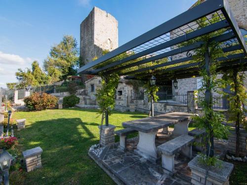 Erkély/terasz, Charming Hillside Escape in Sant'Agata Feltria
