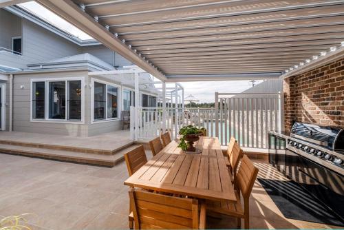 The River House Terrace Suite in Macksville