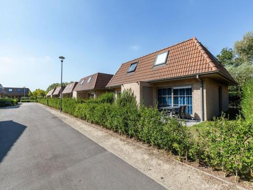 Relaxing Holiday Home in Adinkerke with Fenced Garden - Location saisonnière - Adinkerque