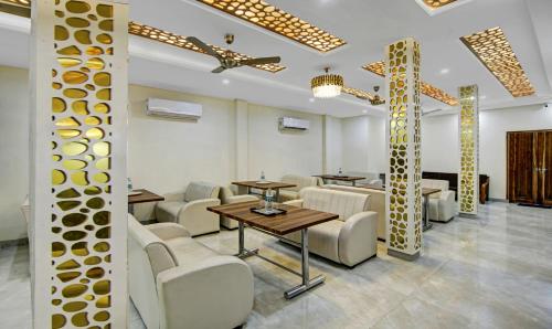 Hotel Royal Salute Chandigarh Delhi Expressway Zirakpur Chandigarh photo 4