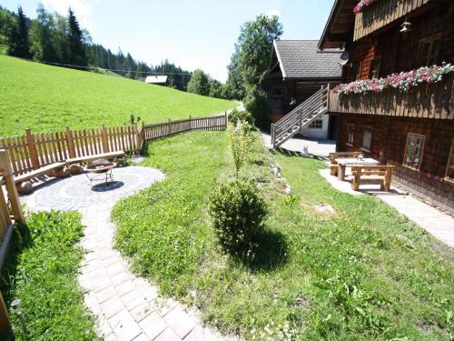 Sprawling Mansion near Ski Area in Salzburg