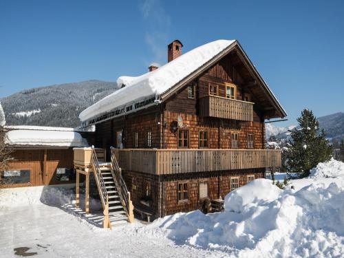 Sprawling Mansion near Ski Area in Salzburg