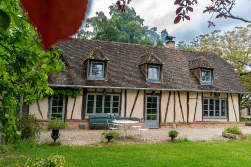 Maison de charme avec sauna in Le Lesme