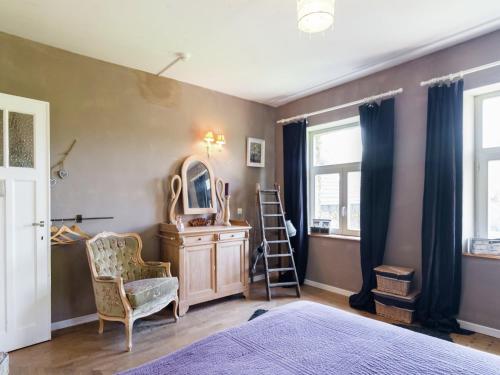 Quaint Holiday Home in Bievre with Terrace - image 8
