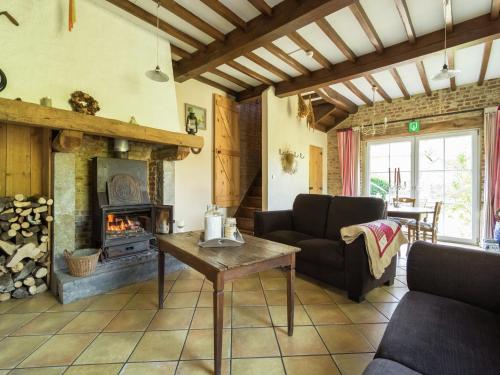 Quaint Holiday Home in Bievre with Terrace - main image