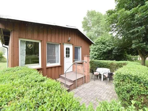 Quaint Bungalow near Insel Poel with Garden in Poel, Deutschland