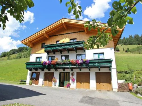 Modern Holiday Home in Maria Alm near Ski Area in Maria Alm am Steinernen Meer, Österreich