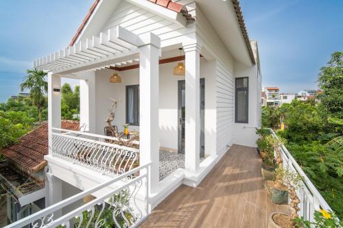 Rice field view 3BR home with Jacuzzie - Nexflit premium free, Hội An (Foto 4)