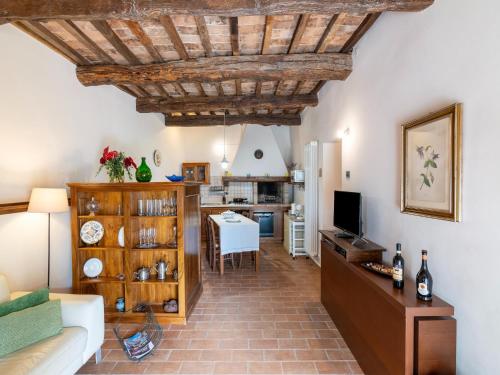 Apartment in Furlo with Saltwater Pool in Acqualagna