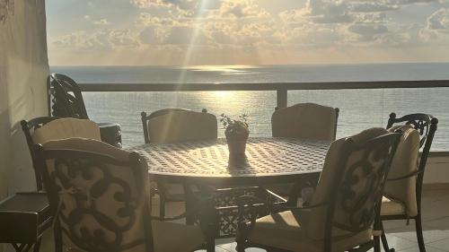 周邊環境, Your BEACH FRONT vacation SUITE in 貝特雁