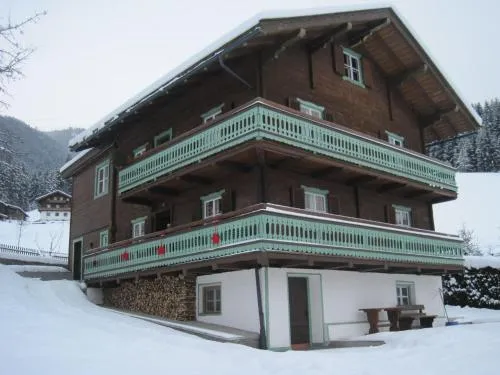Chalet Bamberg near Ski Lift & Slope in Bramberg am Wildkogel, Österreich