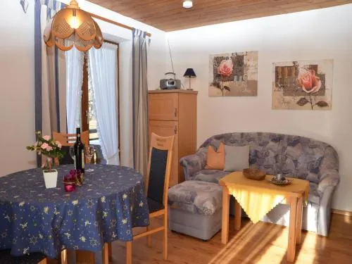 Appealing apartment in Bad Bayersoien with balcony in Bayersoien, Deutschland