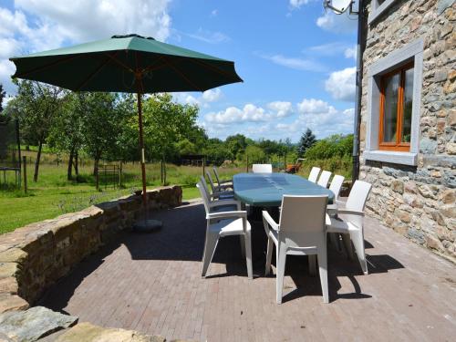 Rõdu/terrass, Forest-Edge Stay, Burtonville in Vielsalm