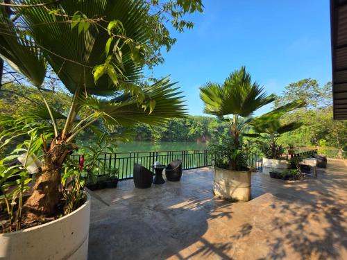 Lake View Resort