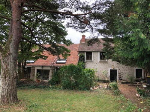 Une maison de caractère au calme (Une maison de caractere au calme) in อูรี