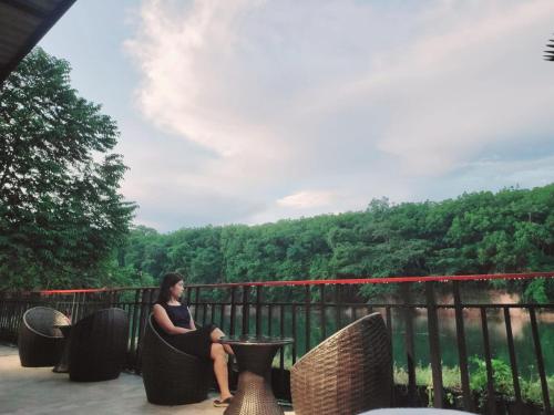 Lake View Resort