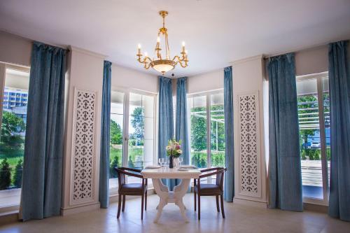 المرافق, Hotel Sulina International in مامايا