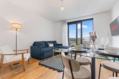 Stylish 1 BR Gym Near Excel & London City Airport, Londýn