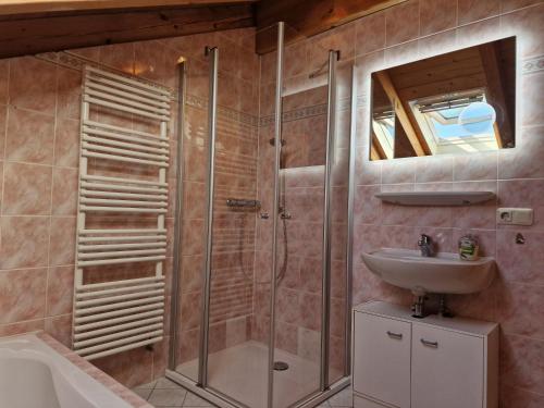 浴室, Ruhige Lage - USt ausweisbar - Netflix - YouTube Premium - Bosch Wasc in 濱湖瓦京