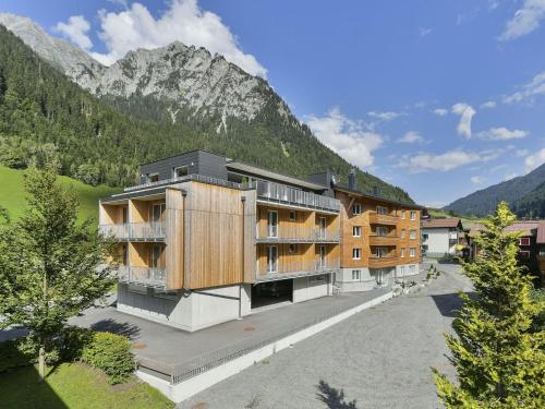  Majestic apartment in Klösterle with sauna on the Arlberg Met Terras in Klösterle am Arlberg