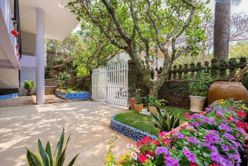 Villa Hoa Sữa