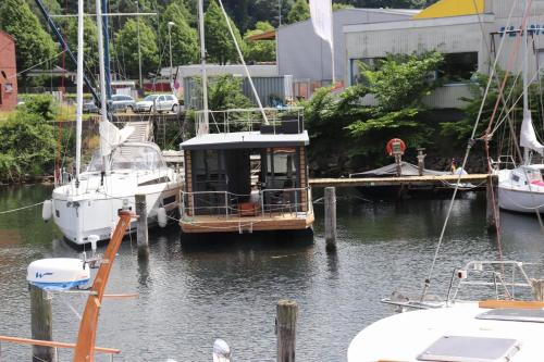 Houseboat Leni, Flensburg
