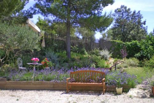 Dārzs, Holiday cottage with private terrace, Bellegarde in Bellegarde