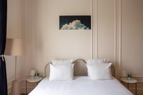 From Paris with a View - main image