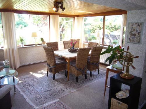 Shared lounge/TV area, Aparthotel Klara in Timmendorfer Strand