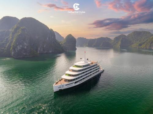 Halong Bay Cruises