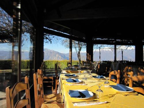 Sadržaji, Farmhouse in Verbania with Mountain Views in Verbania