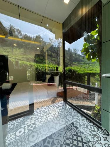 Közös társalgó / TV, IRON BRIDGE COVE in Meppadi