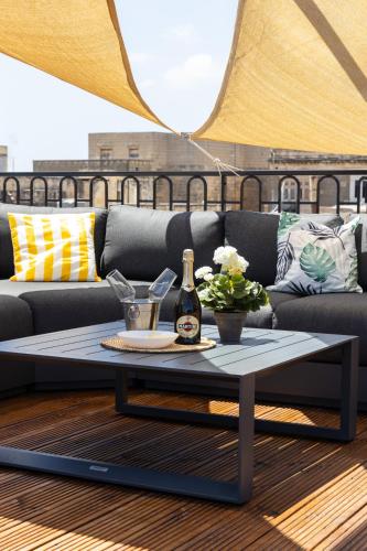 Florette Suite 1BR with Stunning Lounge Terrace by ArcoBnb, Il-Furjana (fotografie 3)