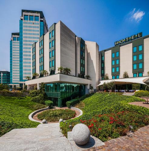 Cosmo Residence - main image