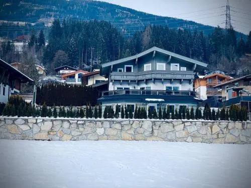 Apartment in Neukirchen near Ski Lift in Wald im Pinzgau, Österreich